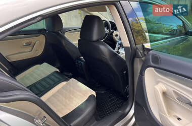 Купе Volkswagen CC / Passat CC 2011 в 