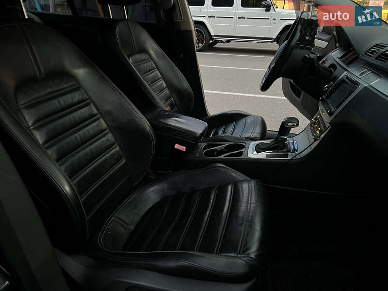Купе Volkswagen CC / Passat CC 2010 в Киеве