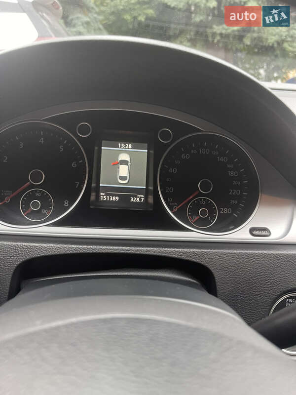 Купе Volkswagen CC / Passat CC 2013 в Вышгороде