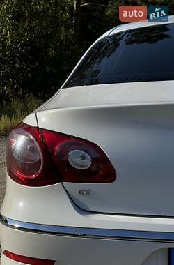 Купе Volkswagen CC / Passat CC 2011 в 