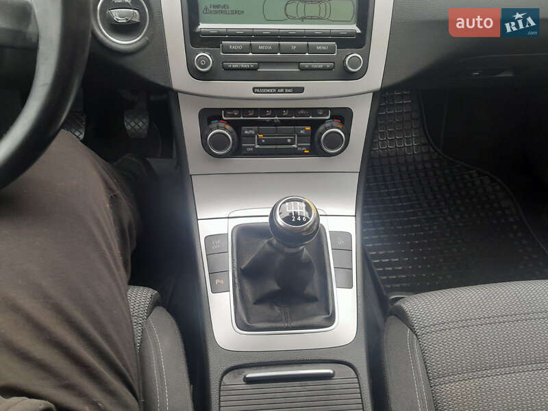 Купе Volkswagen CC / Passat CC 2010 в Косове