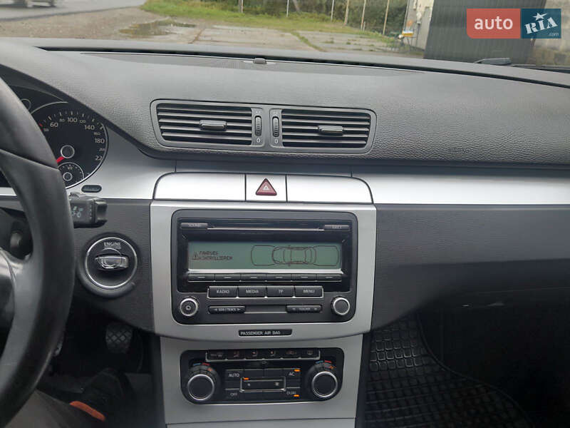 Купе Volkswagen CC / Passat CC 2010 в Косове