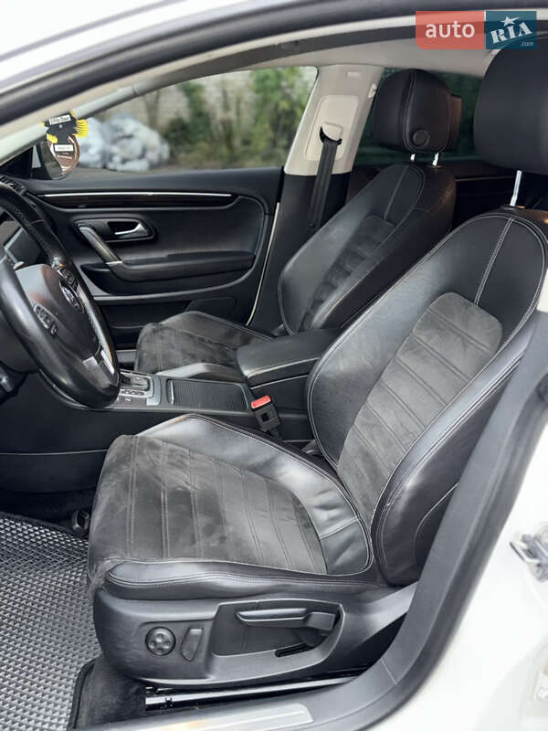 Купе Volkswagen CC / Passat CC 2013 в Радомышле