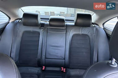 Купе Volkswagen CC / Passat CC 2012 в 