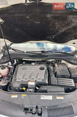 Купе Volkswagen CC / Passat CC 2014 в 