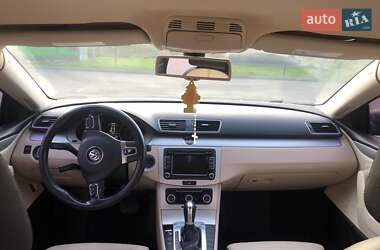 Купе Volkswagen CC / Passat CC 2011 в 