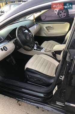 Купе Volkswagen CC / Passat CC 2011 в 
