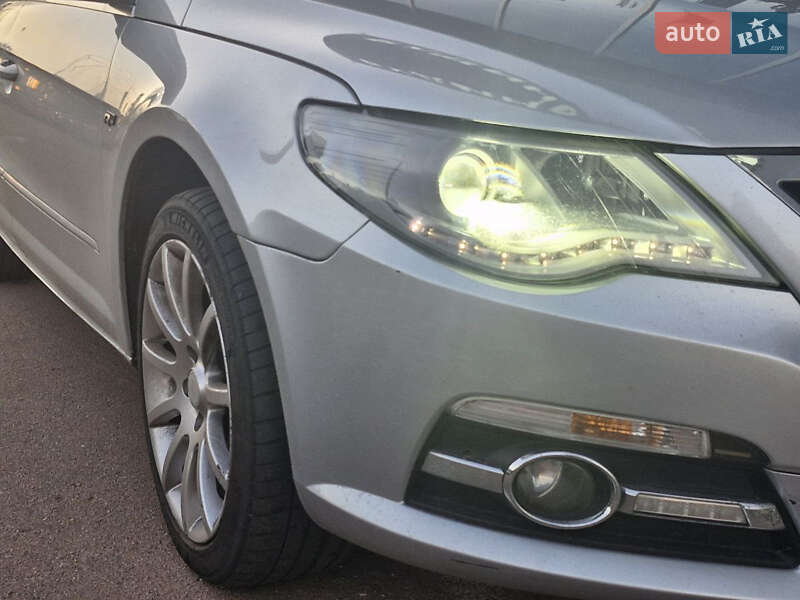 Купе Volkswagen CC / Passat CC 2011 в Киеве