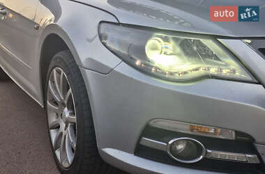 Купе Volkswagen CC / Passat CC 2011 в 