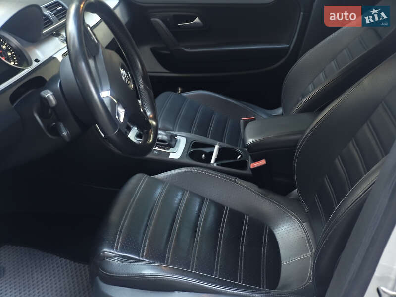 Купе Volkswagen CC / Passat CC 2014 в Киеве
