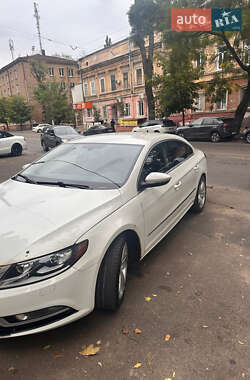Купе Volkswagen CC / Passat CC 2014 в 