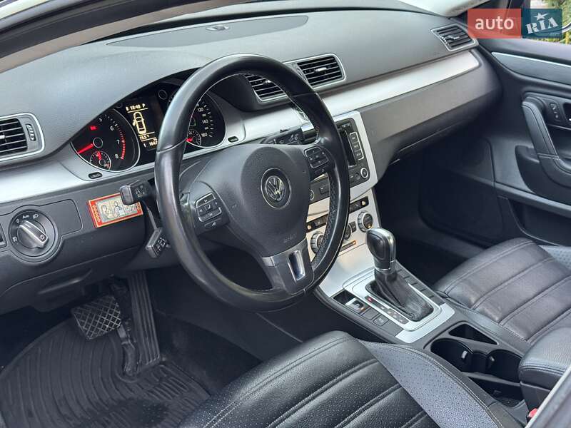 Купе Volkswagen CC / Passat CC 2013 в Києві