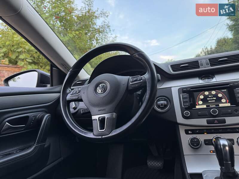 Купе Volkswagen CC / Passat CC 2013 в Києві