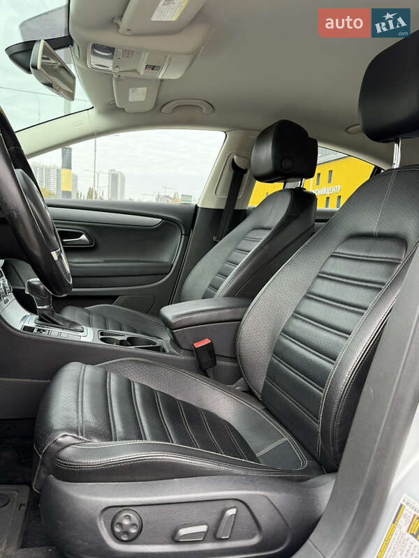 Купе Volkswagen CC / Passat CC 2014 в Києві