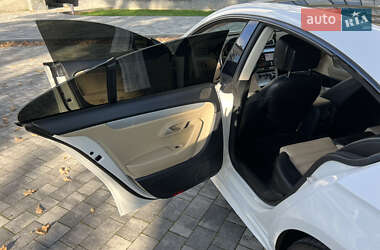 Купе Volkswagen CC / Passat CC 2014 в 