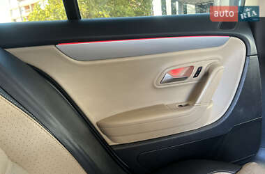 Купе Volkswagen CC / Passat CC 2014 в 