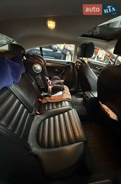 Купе Volkswagen CC / Passat CC 2013 в 