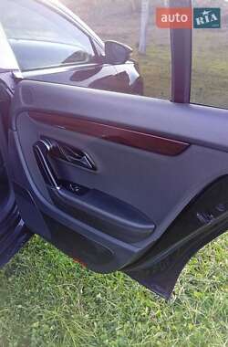 Купе Volkswagen CC / Passat CC 2011 в 