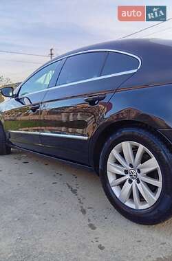 Купе Volkswagen CC / Passat CC 2011 в 