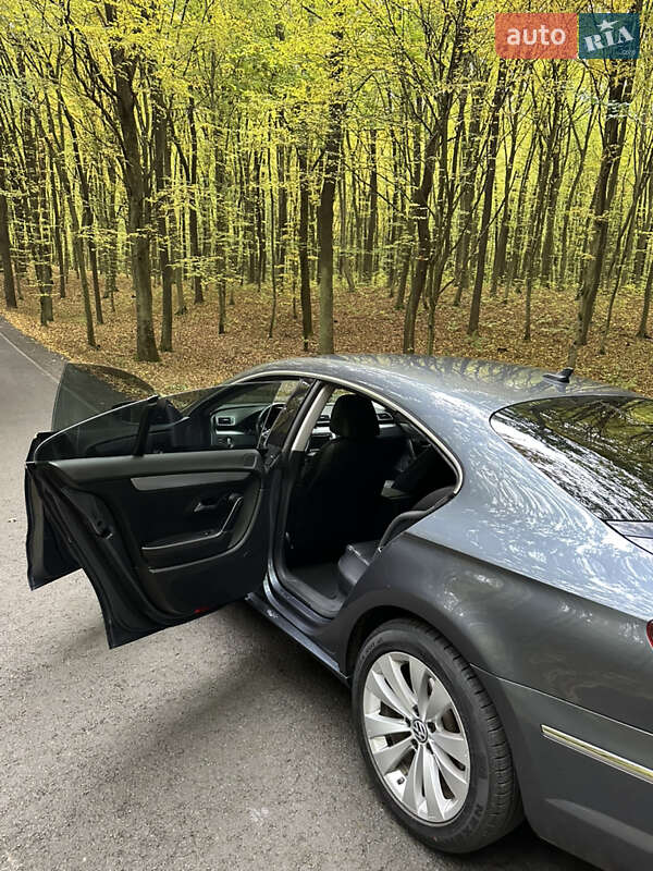 Купе Volkswagen CC / Passat CC 2011 в Луцке