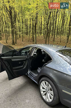 Купе Volkswagen CC / Passat CC 2011 в 