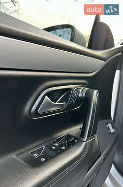 Купе Volkswagen CC / Passat CC 2011 в 