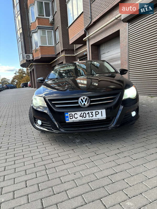 Купе Volkswagen CC / Passat CC 2011 в Львове
