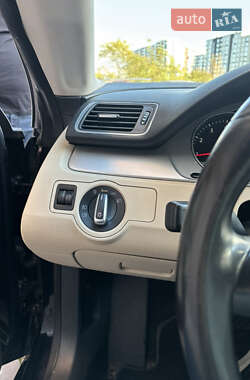Купе Volkswagen CC / Passat CC 2011 в 