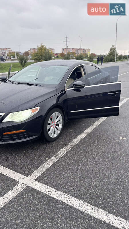 Купе Volkswagen CC / Passat CC 2010 в Мукачево