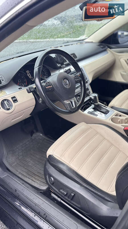 Купе Volkswagen CC / Passat CC 2010 в Мукачево