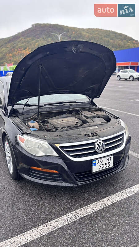 Купе Volkswagen CC / Passat CC 2010 в Мукачево