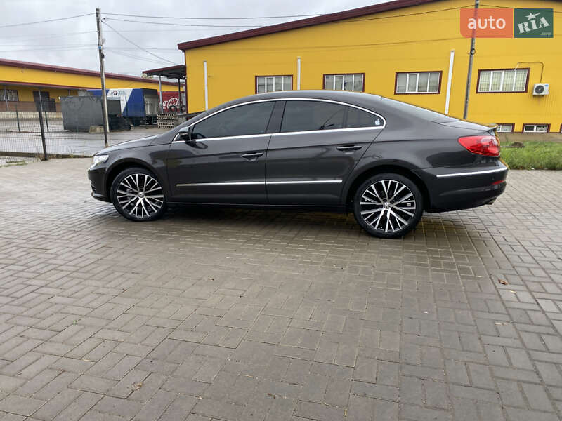 Купе Volkswagen CC / Passat CC 2008 в Умані