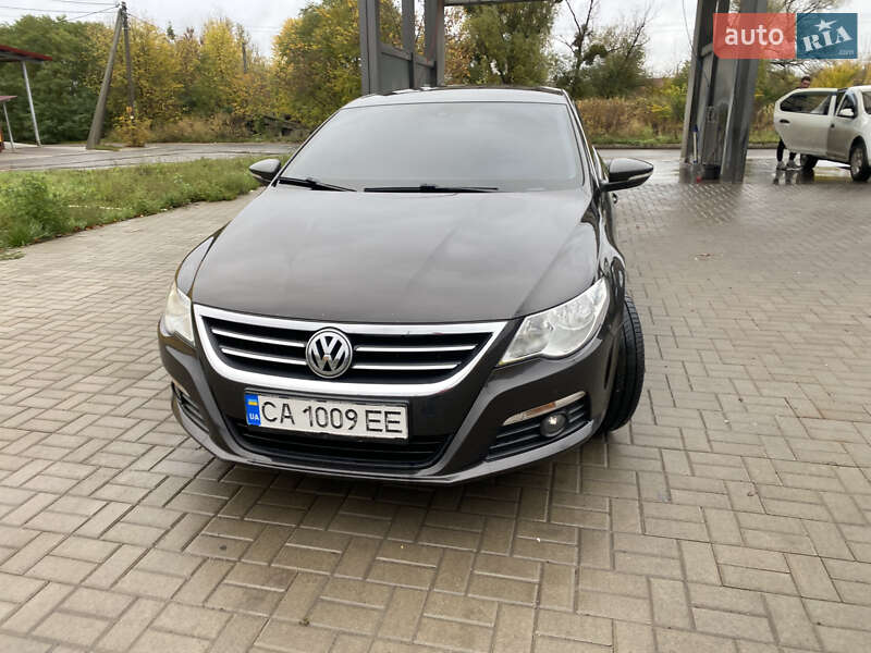 Купе Volkswagen CC / Passat CC 2008 в Умані