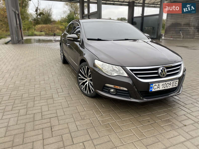 Купе Volkswagen CC / Passat CC 2008 в Умані