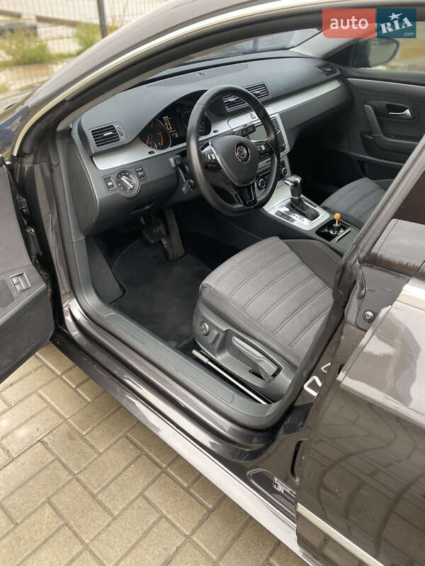 Купе Volkswagen CC / Passat CC 2008 в Умані