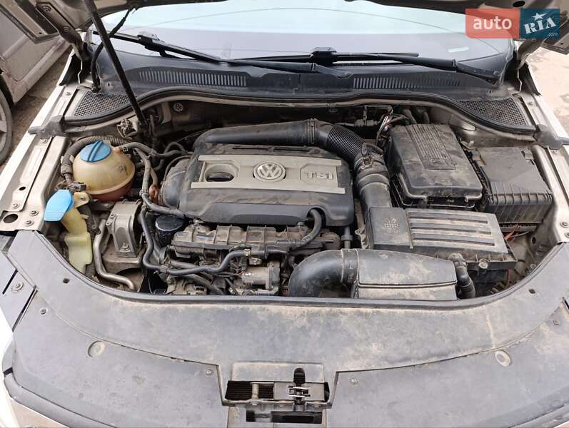 Купе Volkswagen CC / Passat CC 2010 в Кривом Роге
