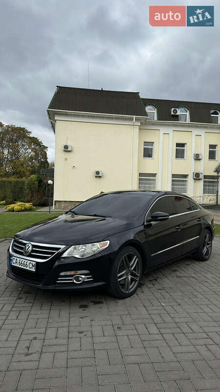 Купе Volkswagen CC / Passat CC 2011 в Смілі
