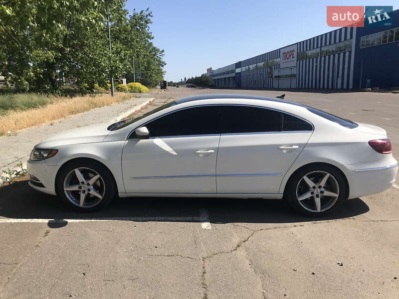 Купе Volkswagen CC / Passat CC 2012 в Николаеве