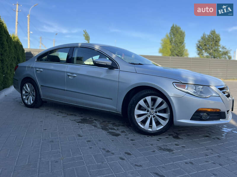 Купе Volkswagen CC / Passat CC 2010 в Черкасах