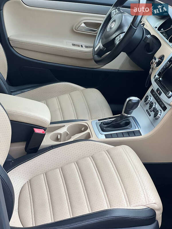 Купе Volkswagen CC / Passat CC 2013 в Києві фото 36 Купе Volkswagen CC / Passat CC 2013 в Києві
