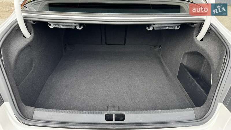 Купе Volkswagen CC / Passat CC 2013 в Харькове фото 10 Купе Volkswagen CC / Passat CC 2013 в Харькове