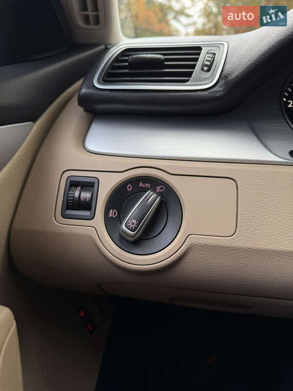 Купе Volkswagen CC / Passat CC 2014 в Білій Церкві