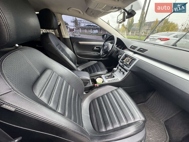 Купе Volkswagen CC / Passat CC 2012 в Києві фото 25 Купе Volkswagen CC / Passat CC 2012 в Києві