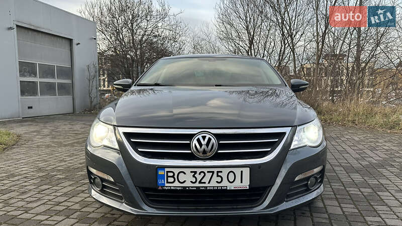 Купе Volkswagen CC / Passat CC 2010 в Львове