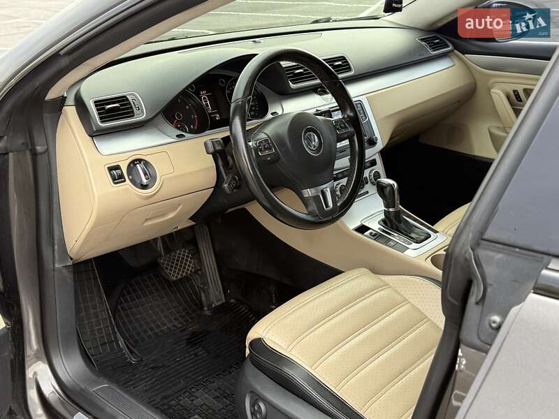 Купе Volkswagen CC / Passat CC 2013 в Дніпрі
