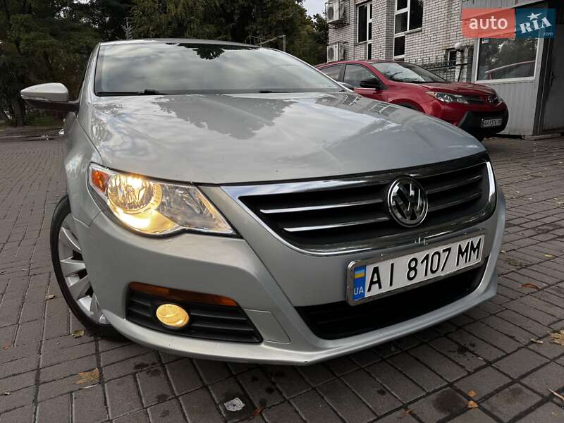 Купе Volkswagen CC / Passat CC 2011 в Киеве