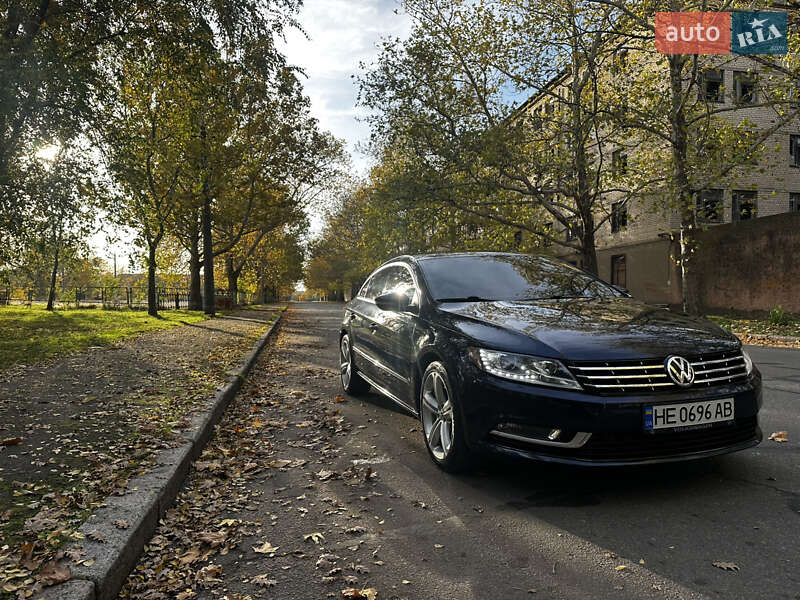 Купе Volkswagen CC / Passat CC 2012 в Миколаєві