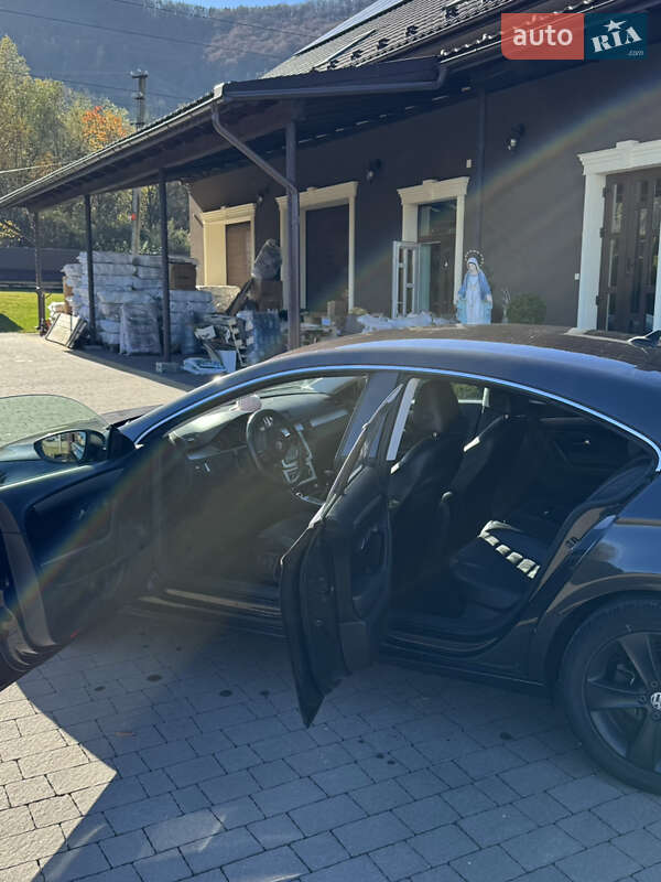 Купе Volkswagen CC / Passat CC 2009 в Косове