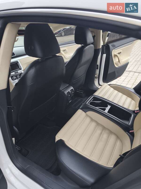 Купе Volkswagen CC / Passat CC 2011 в Шептицькому