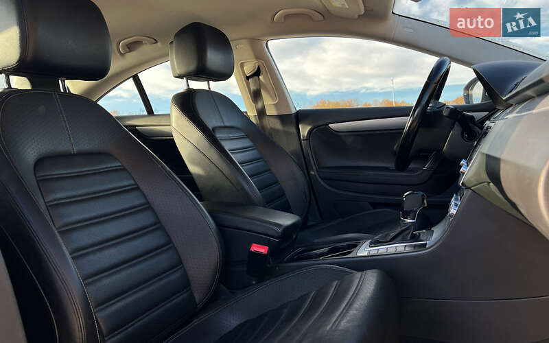 Купе Volkswagen CC / Passat CC 2012 в Львове
